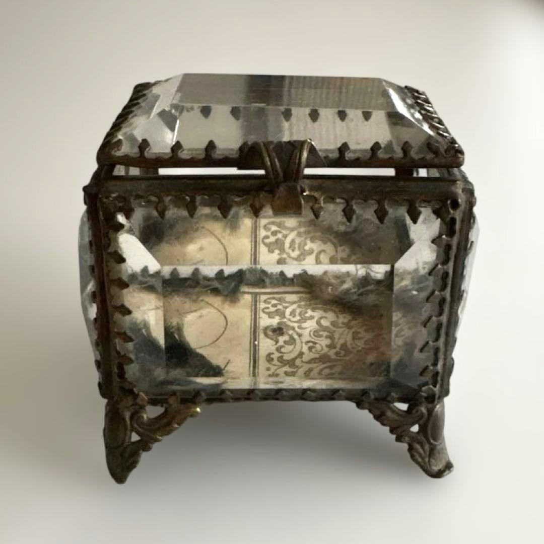 アンティーク　ガラスジュエリーボックス　ベベルドガラス