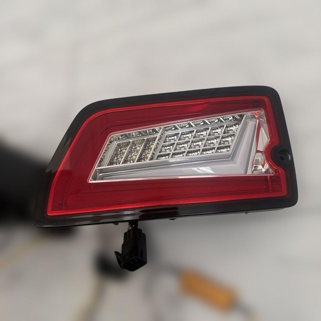 ぐ*ん様 クリスタルアイ アトレー