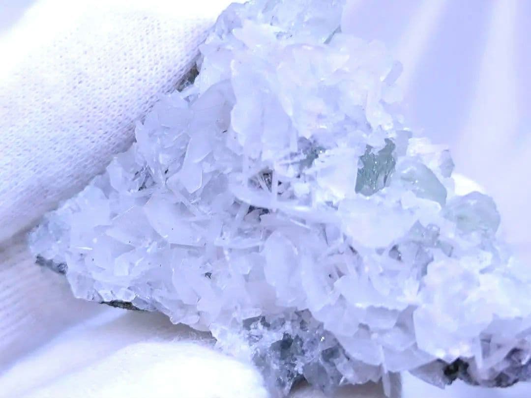 シャンファーリン産　ホワイトローズ カルサイト　フローライト　エンジェルウィング