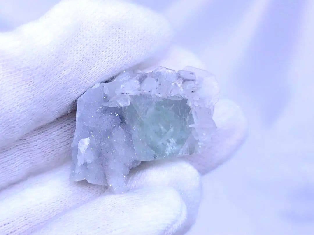 シャンファーリン産　ホワイトローズ カルサイト　フローライト　エンジェルウィング