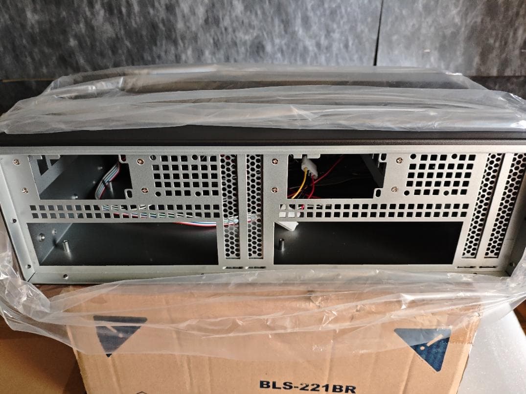 3U ラックマウントサーバーシャーシ 240mm ショートタイプ