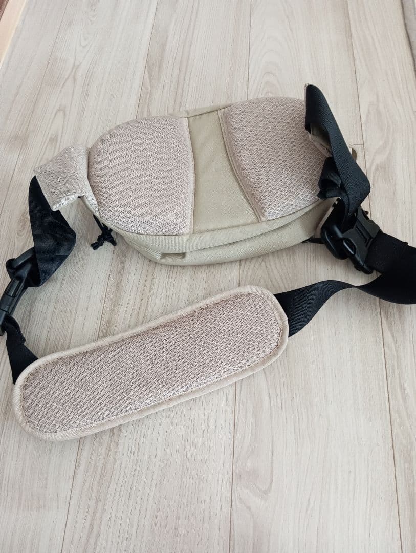 hugoo ベージュ ヒップシート 多ポケット ショルダーバッグ