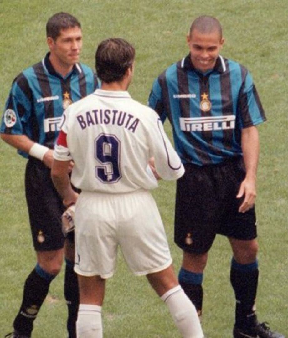 チョロシメオネ　インテルシャツ