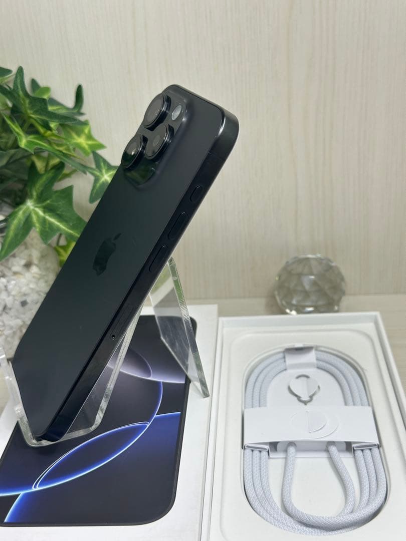 ✅✨ほぼ未使用✨ iPhone 15 Pro❣️国内版SIMフリー