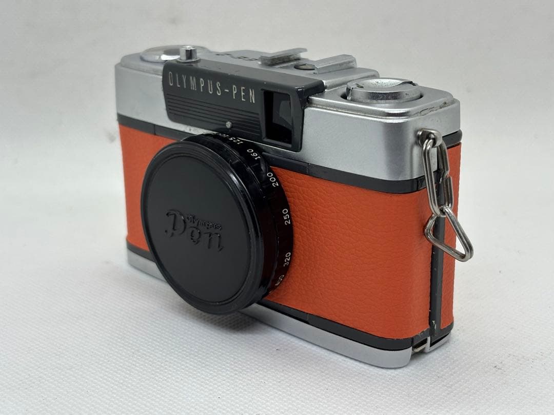 Olympus pen EE-2 人気のハーフサイズカメラ おしゃれなオレンジ