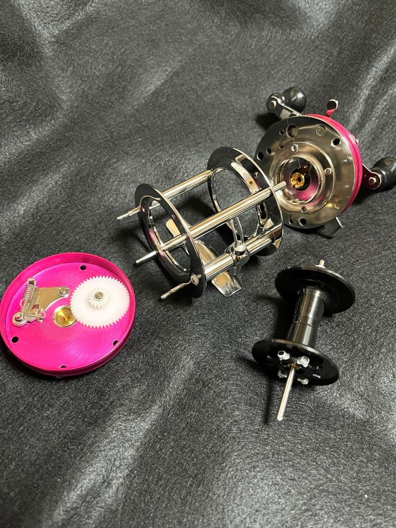 け*ん様 アブガルシア6500 csロケット　ピンク