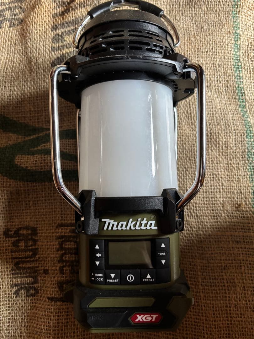 Makita MR008G LEDランタン