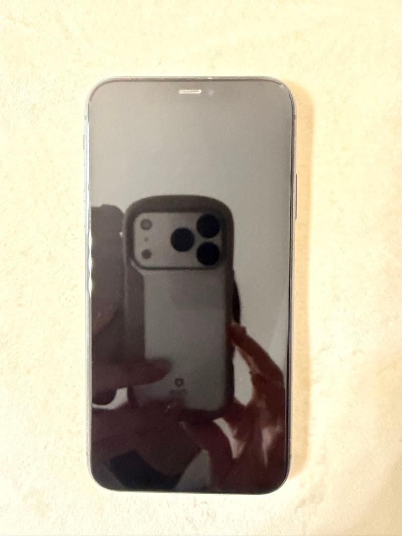 【美品】Apple iPhone 11 128GB ブラック