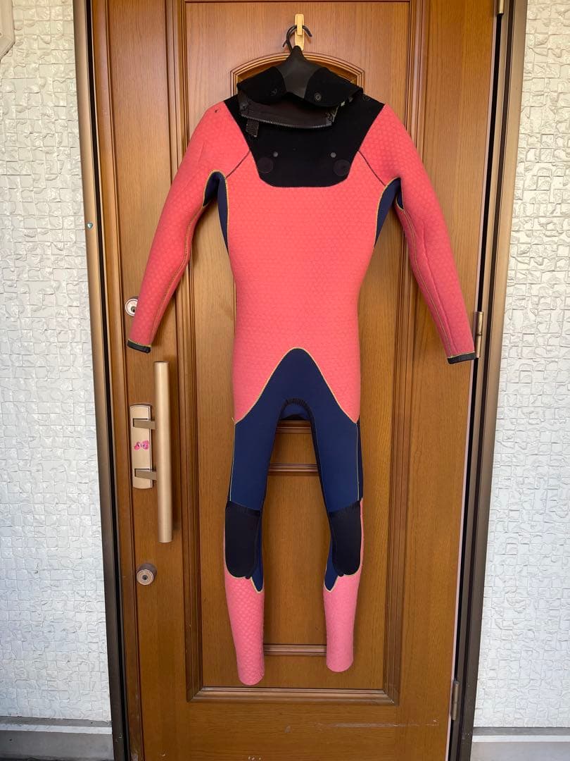 土曜まで早い者勝ち特別価格 Bewet ドライスーツ 黒