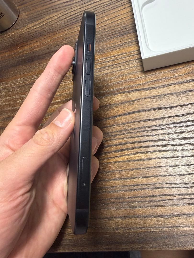 [美品]iPhone 15 128GB ブラック 本体