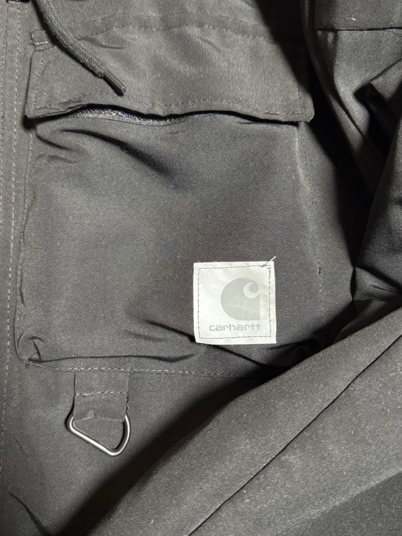 Carhartt ブラックジャケット フード付き