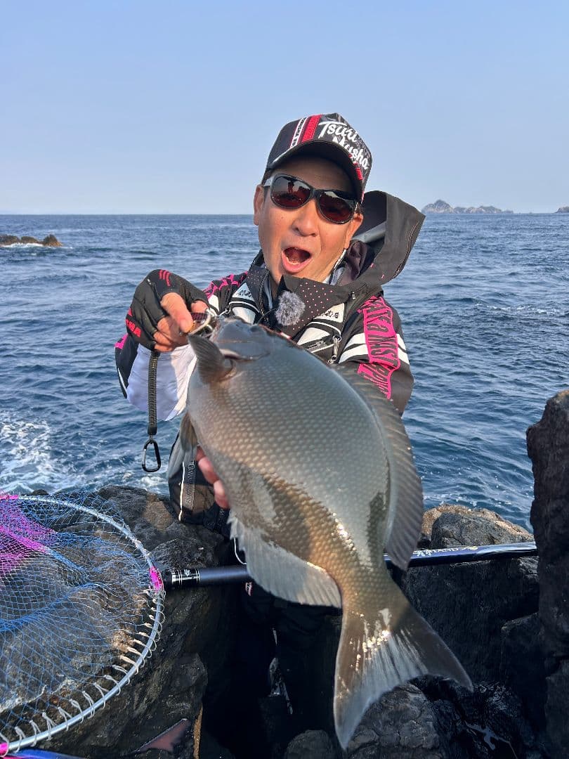 超希少釣武者テクニカルアーム3レイヤーレインスーツ Lサイズ ブラック×ピンク