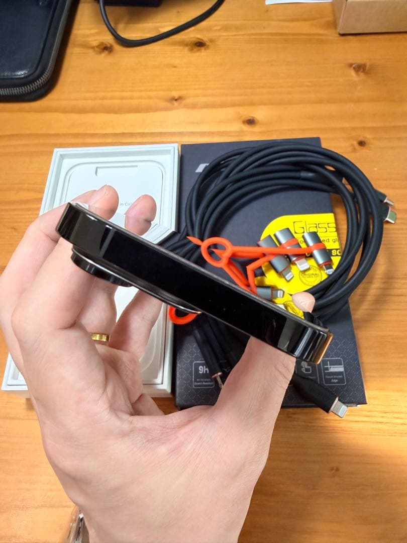 【美品】iPhone14Pro 256GB ブラック ケーブル付