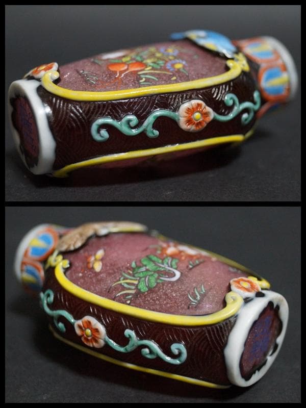 清 乾隆年製 在銘 鼻煙壷 被せガラス彫り窓絵『可愛らしい兎蝶々文』嗅ぎタバコ