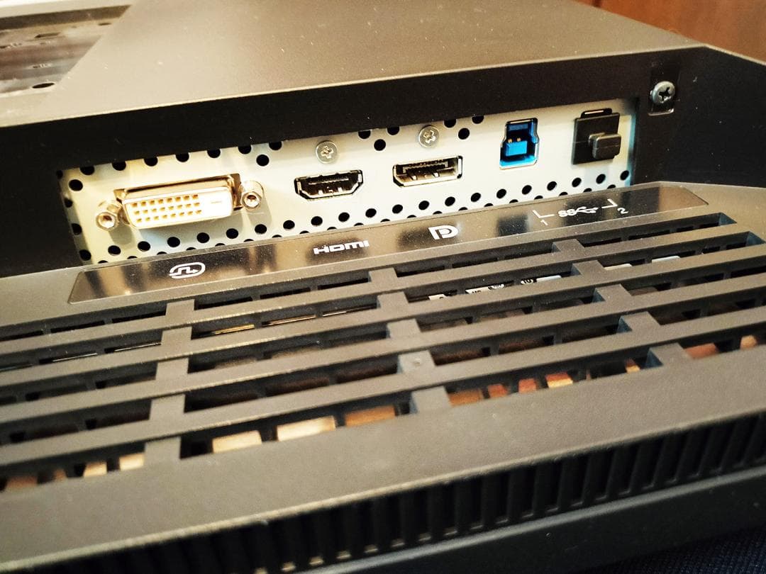 【ほぼ新品】EIZO ColorEdge CS2730 (使用333h) 元箱有