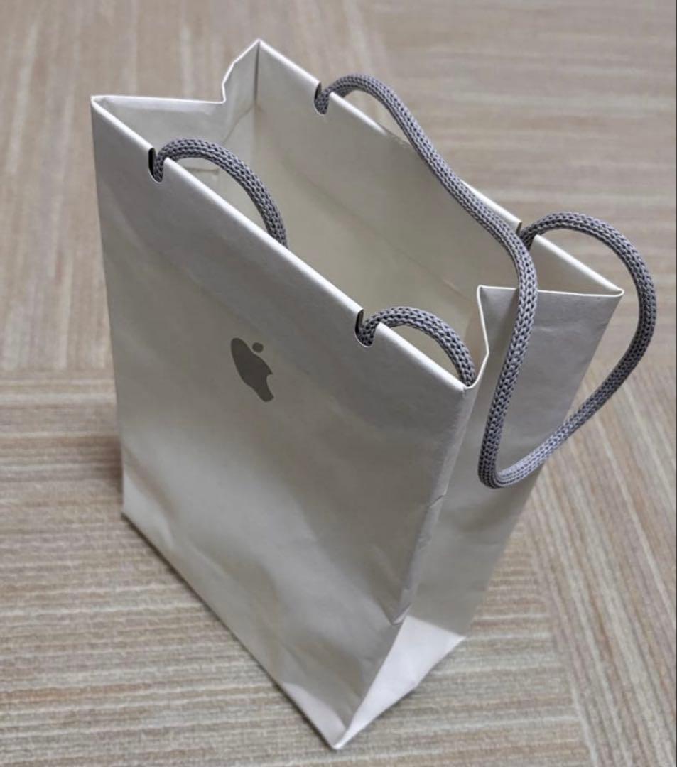 AirPods Pro 2 本体　新品　アップル　iPhone おまけ付