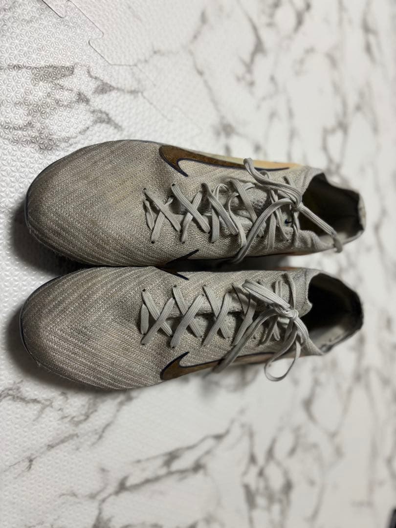 マーキュリアル16