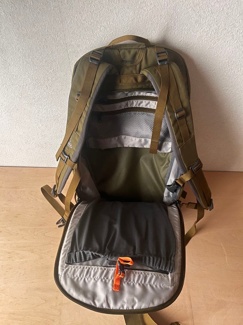 plus one works makiri25 オリーブ