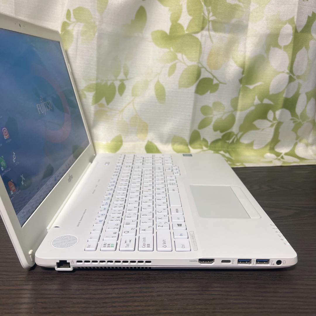 富士通 LIFEBOOK✨SSD256GB☆Core i7☆メモリ8GB