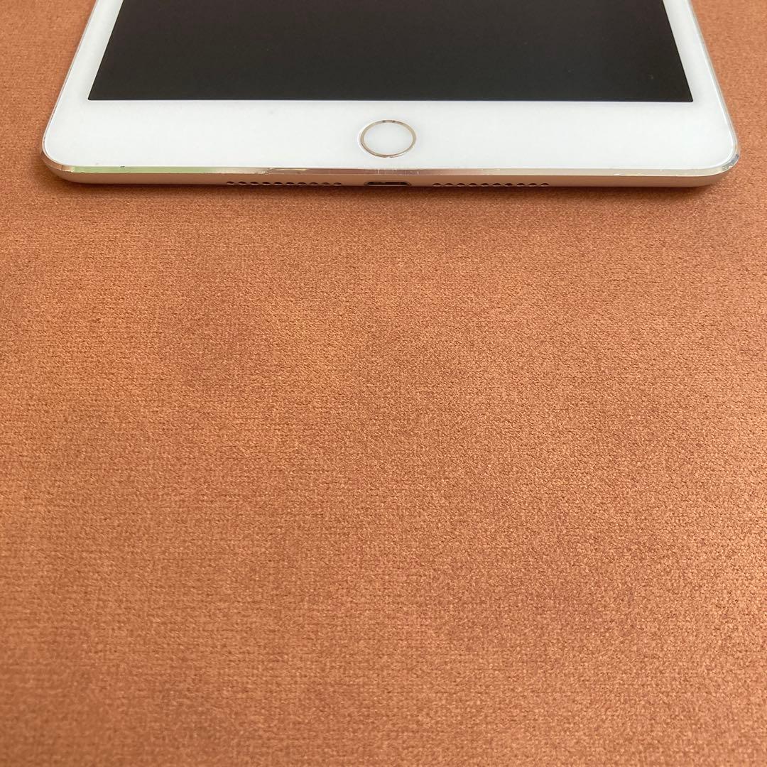 677 電池最良好☆iPad mini4 第4世代 16GB SIMフリー☆