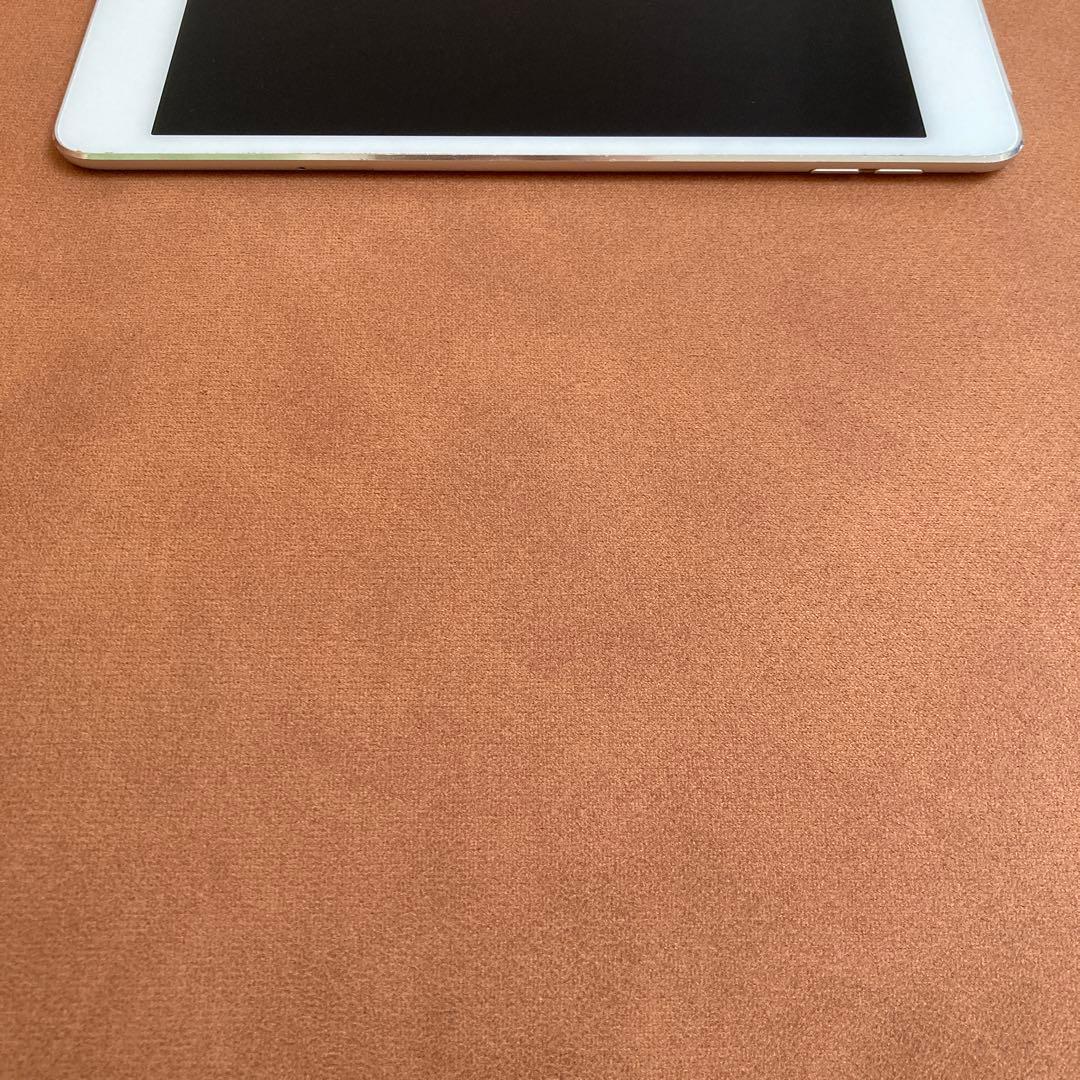 677 電池最良好☆iPad mini4 第4世代 16GB SIMフリー☆