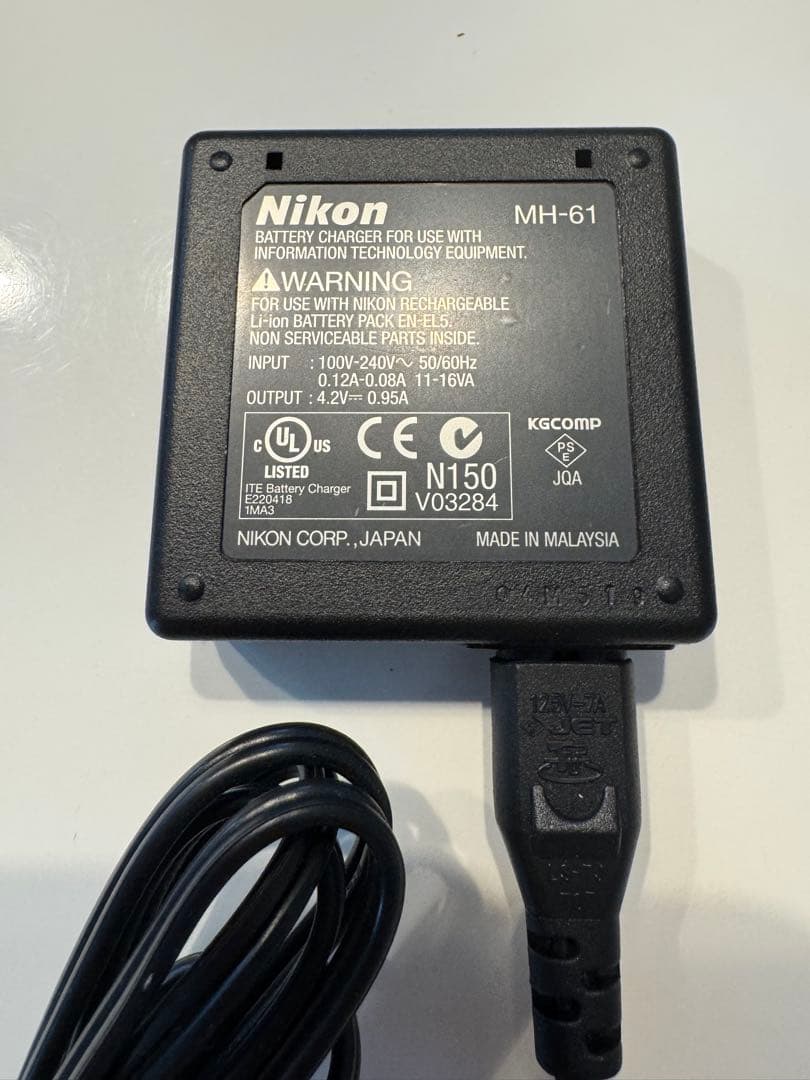 Nikon COOLPIX P4 コンパクトデジタルカメラ