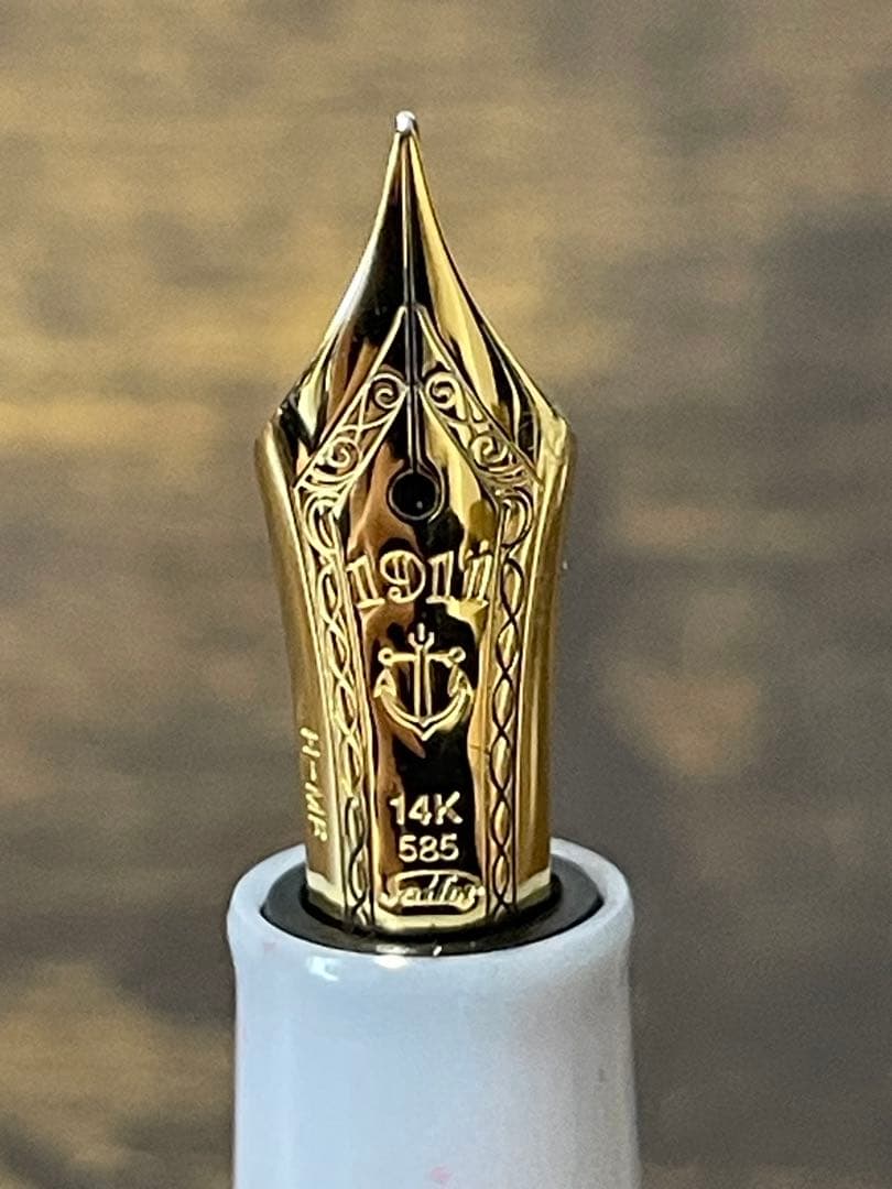 試筆のみ　四季織　雪椿　万年筆　MF セーラー　万年筆　コンバーター＆ケース付き