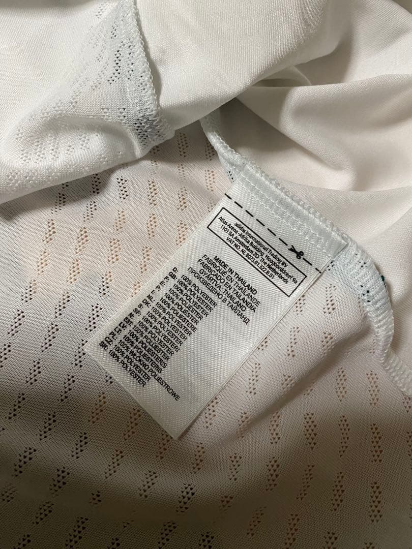 長谷部誠　直筆サイン入りヴォルフスブルクユニフォーム 直筆サインポストカード付き