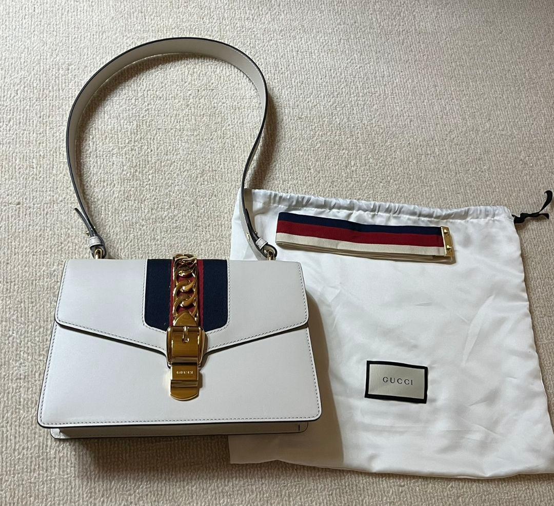 GUCCI グッチ シルヴィ ショルダーバック 421882