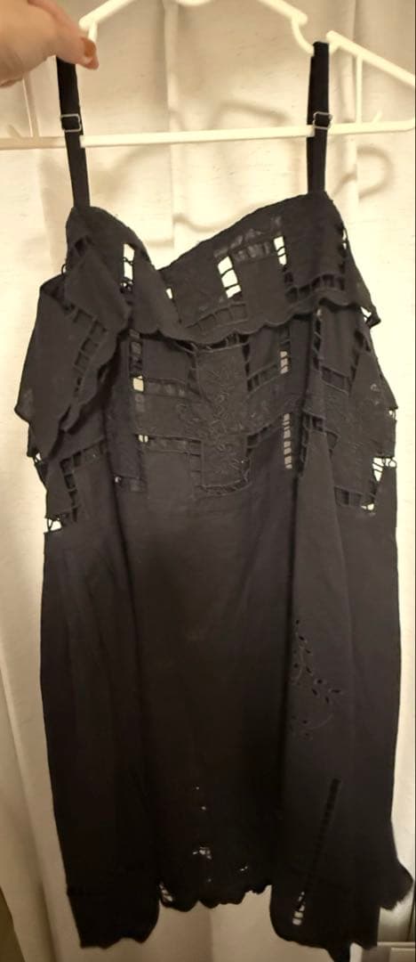 カレンソロジー　カットワーククロスブラウス