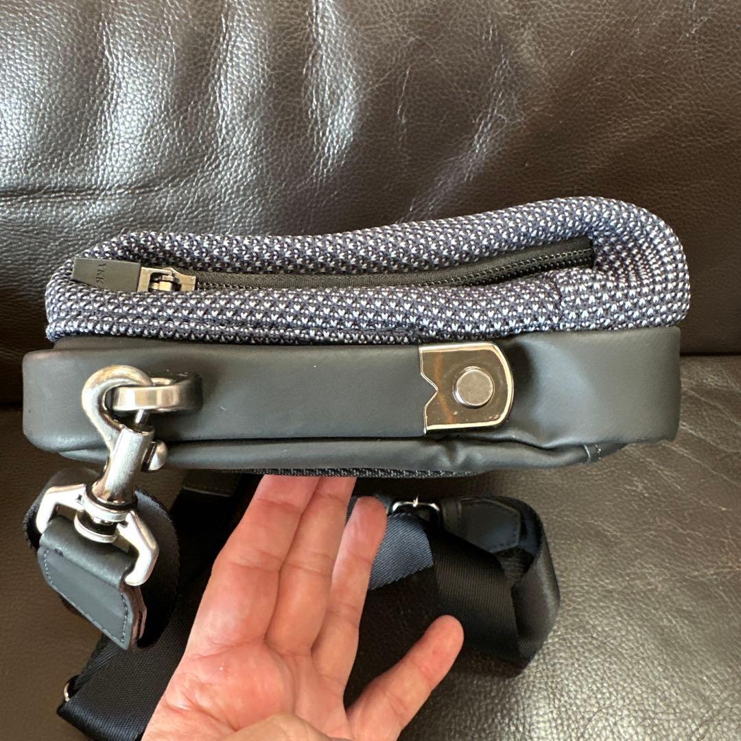 【美品】ARTPHERE グレー ショルダーバッグ