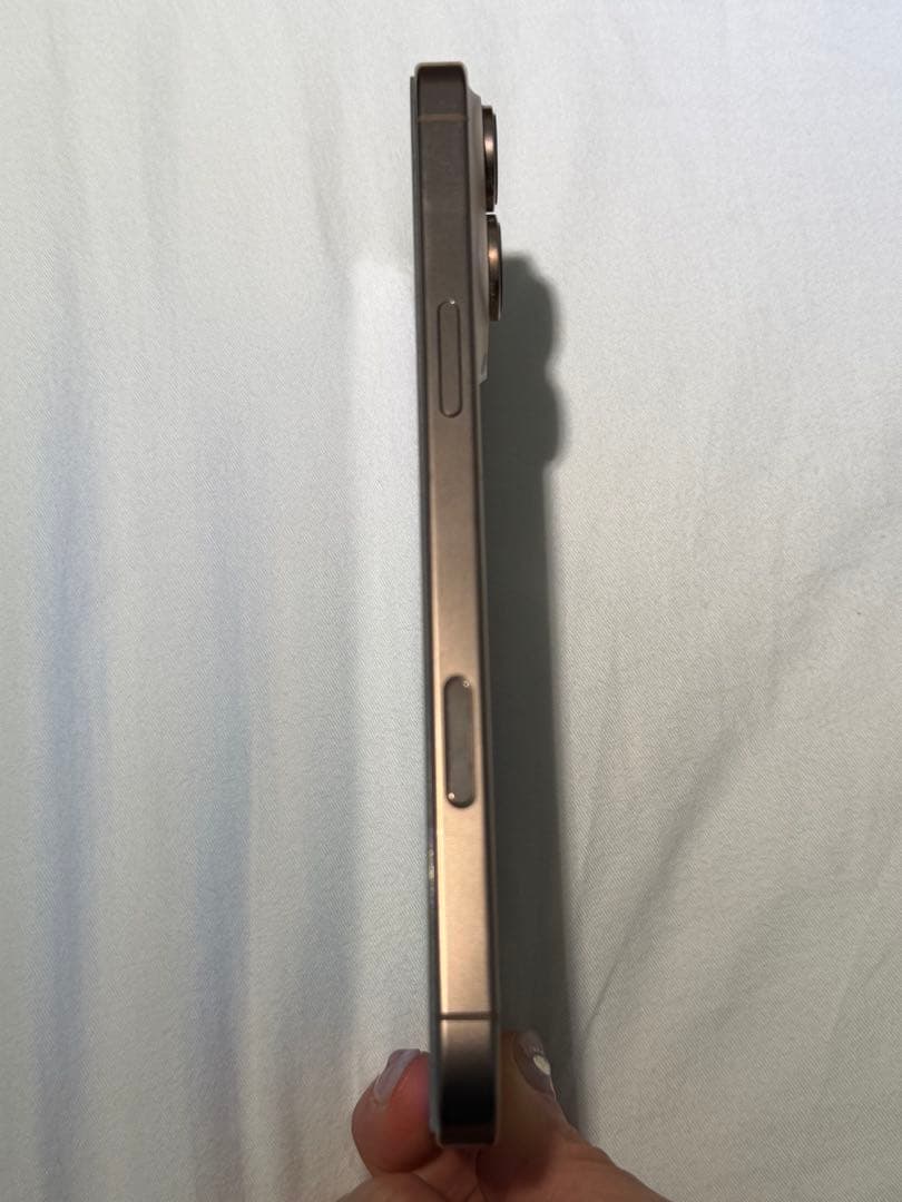 ジャンク品　iPhone 16 Pro Max デザートチタニウム　256GB