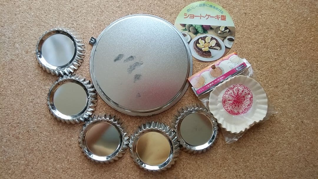 専用とします、最終値下げ。製菓器具未使用 ショートケーキ型1枚マドレーヌ型大５枚