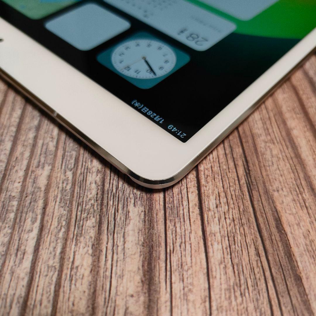 iPad Pro 10.5インチ シルバー SIMフリー 64GB 新品近い