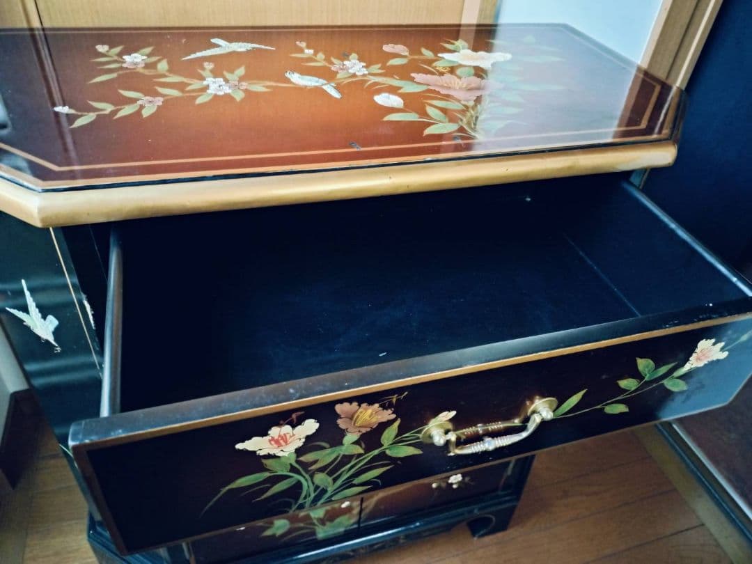 送無料！芸術品　シノワズリ　サイドボード　チェスト　中国家具　金箔　アンティーク