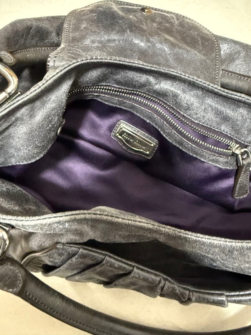 ヴィンテージ miumiu ミュウミュウ　ギャザーレ ザーバッグ