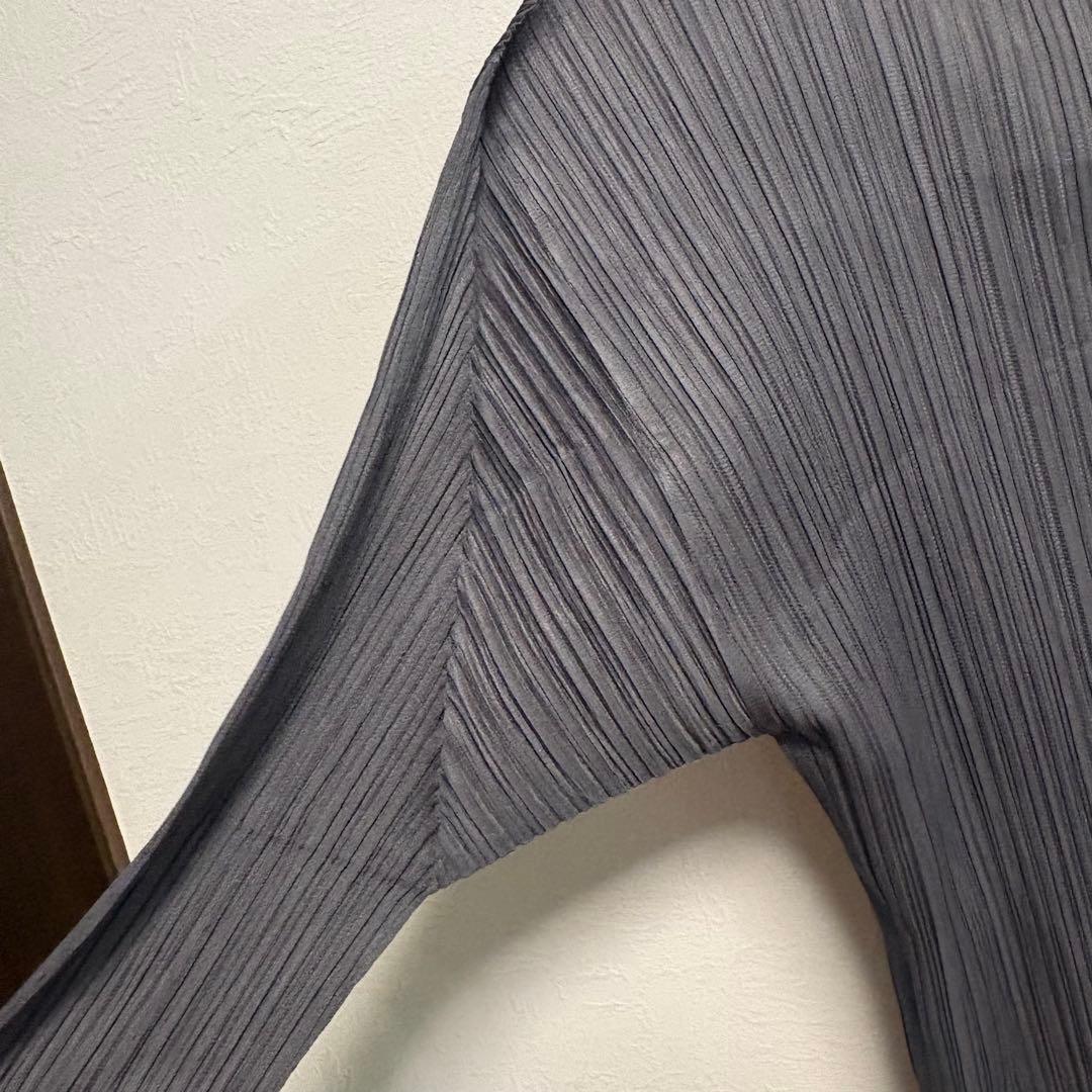 ISSEY MIYAKE グレー プリーツトップス PLEATS PLEASE