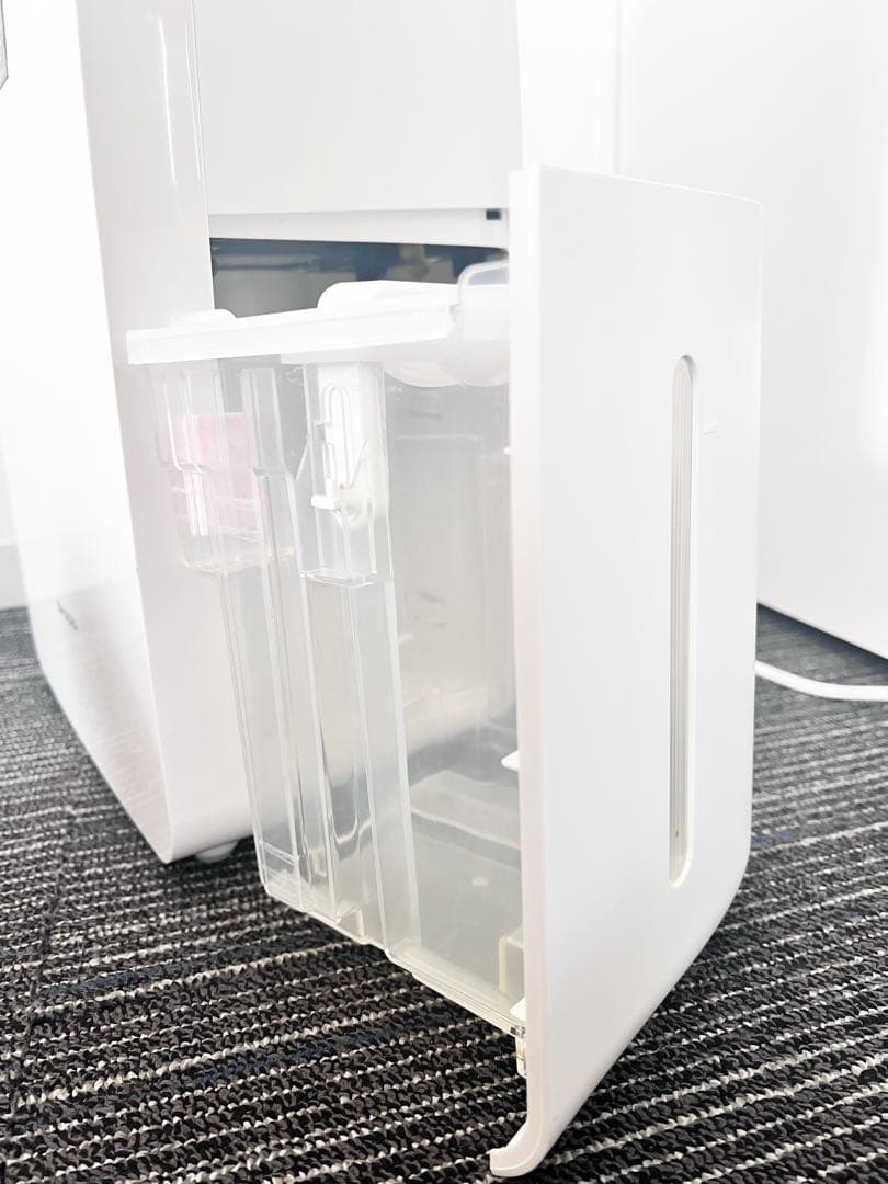 SHARPシャーププラズマクラスター除湿機衣類乾燥機 CV-J71-W