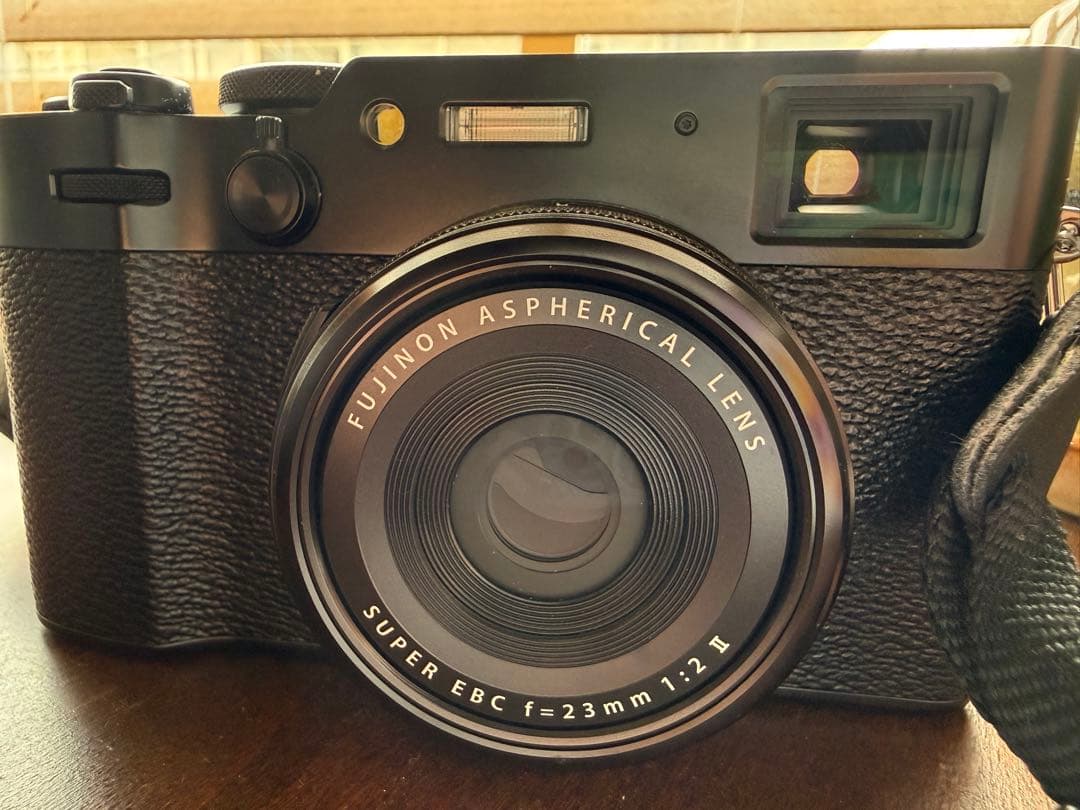 最終値下げ超美品Fujifilm X100VIコンパクトデジタルカメラ 箱無し