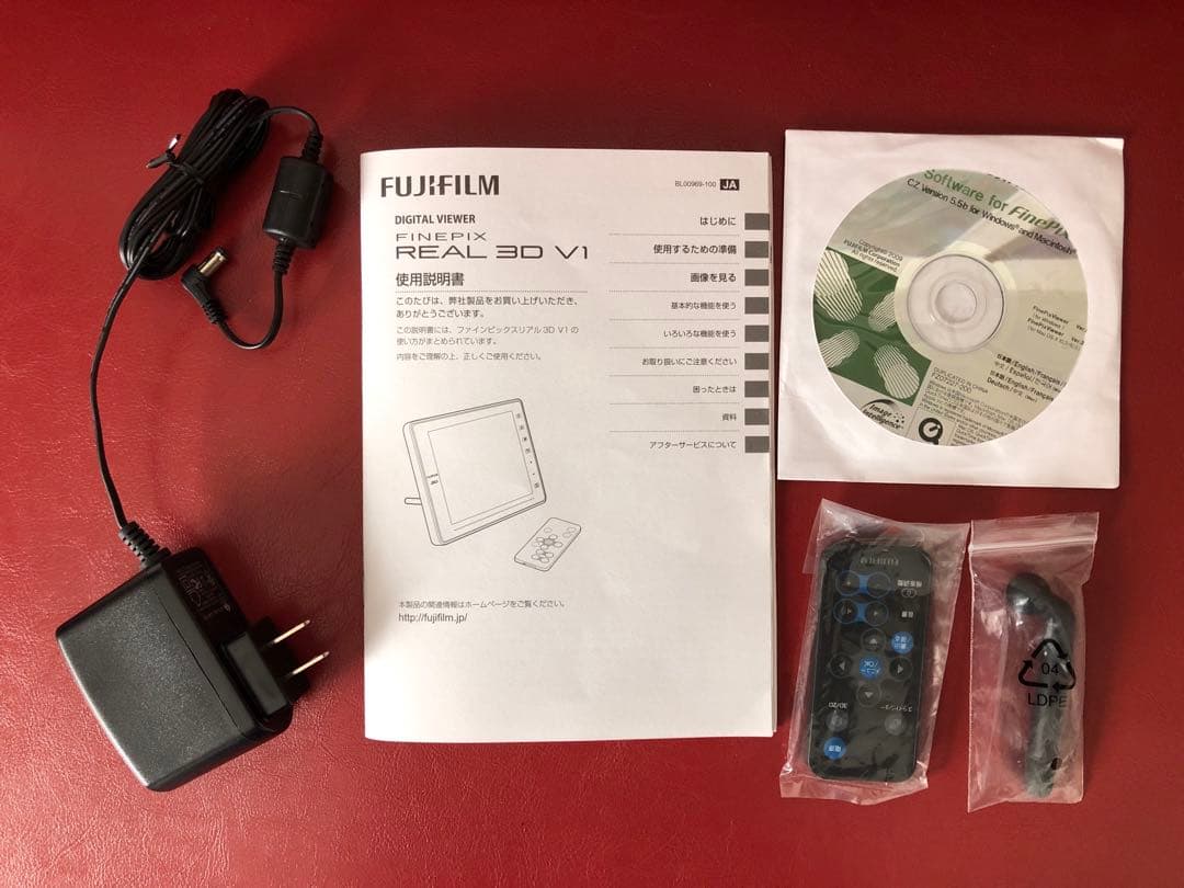 FUJIFILM FINEPIXREAL/ 3DカメラW3 & V1 ビューワー