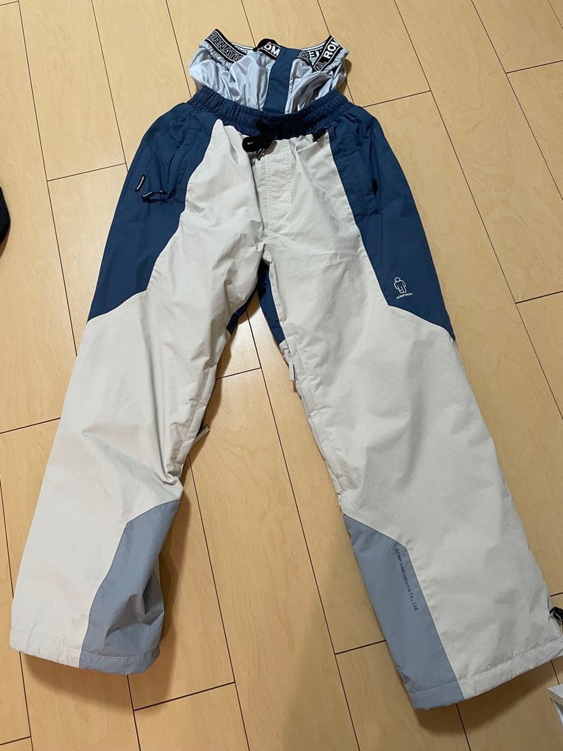 ROMP ロンプ スノーボードウェア 上下セット Mサイズ