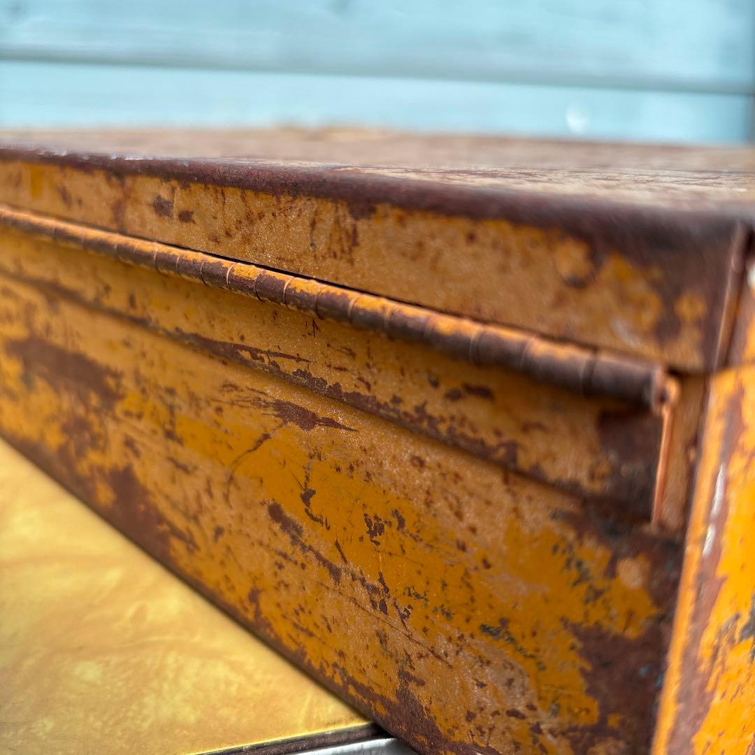 USA VINTAGE メタルキャビネット 工具箱 パーツケース