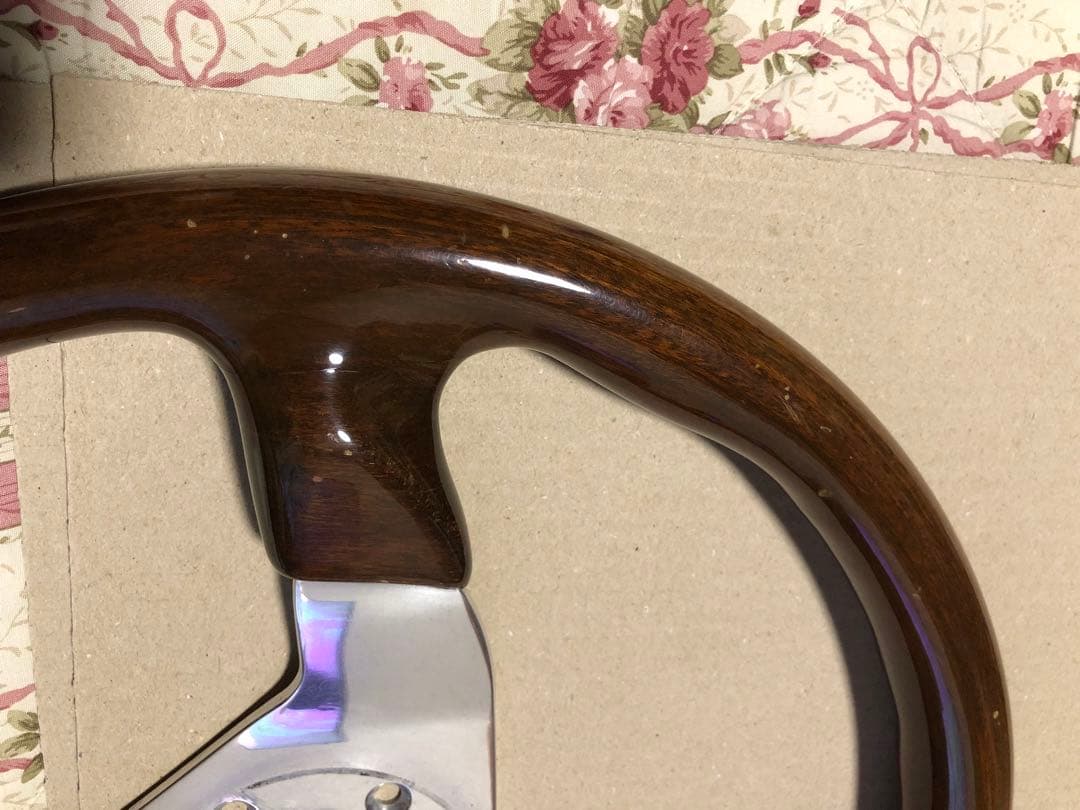 momo ウッドステアリング　中古品