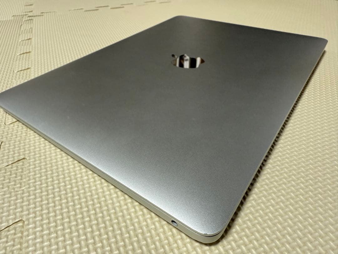 MacBook Air M1 13.3インチ　メモリ16GB　SSD512GB