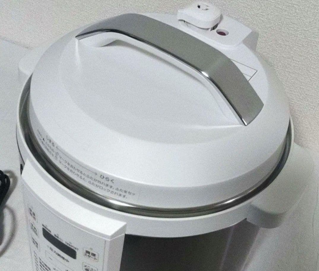 IRIS OHYAMA 電気圧力鍋6L PC-EMA6-W 【未使用品】