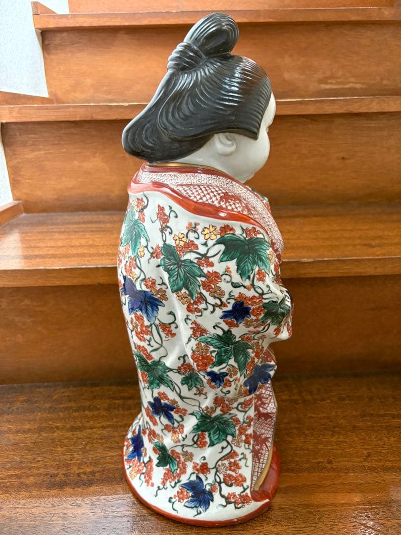 おおきめサイズのお多福　置物