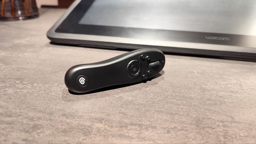 Wacom Cintiq22 DTK2260K0D TABMATE付き