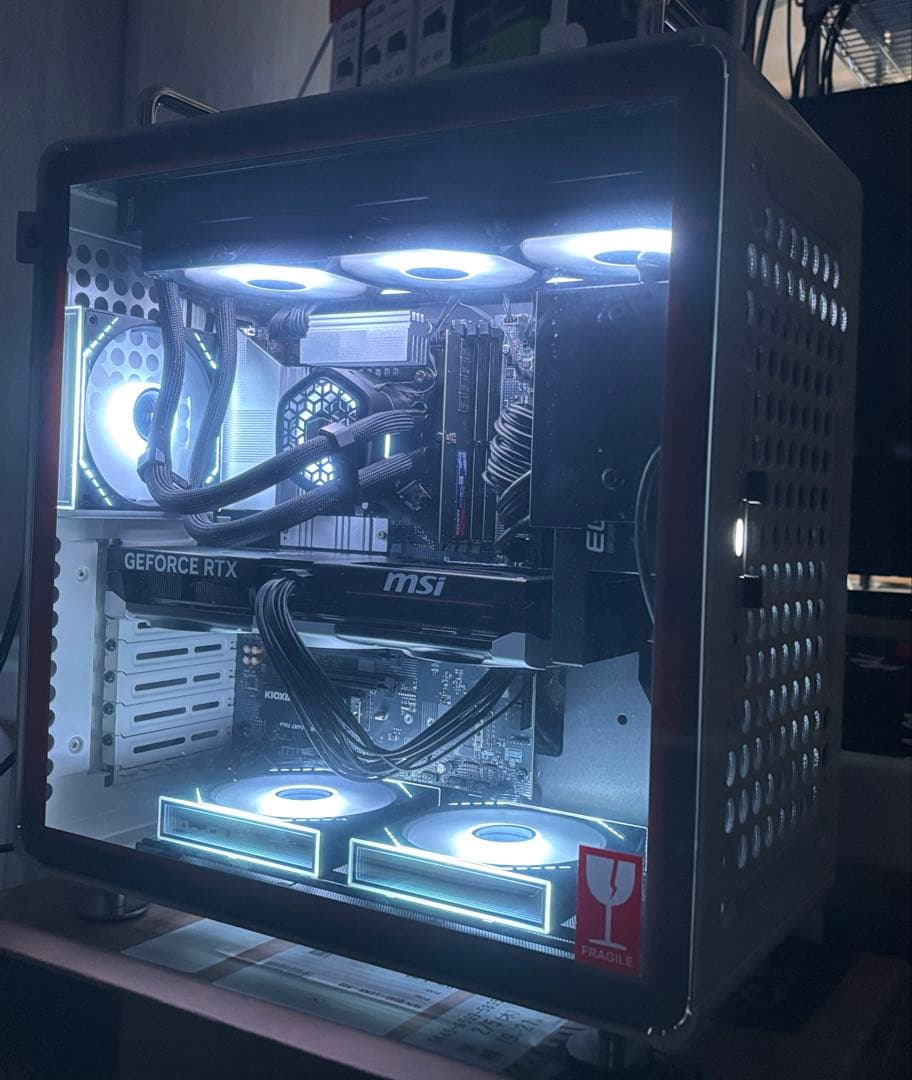 265KF、RTX5070ti搭載、自作デスクトップPC