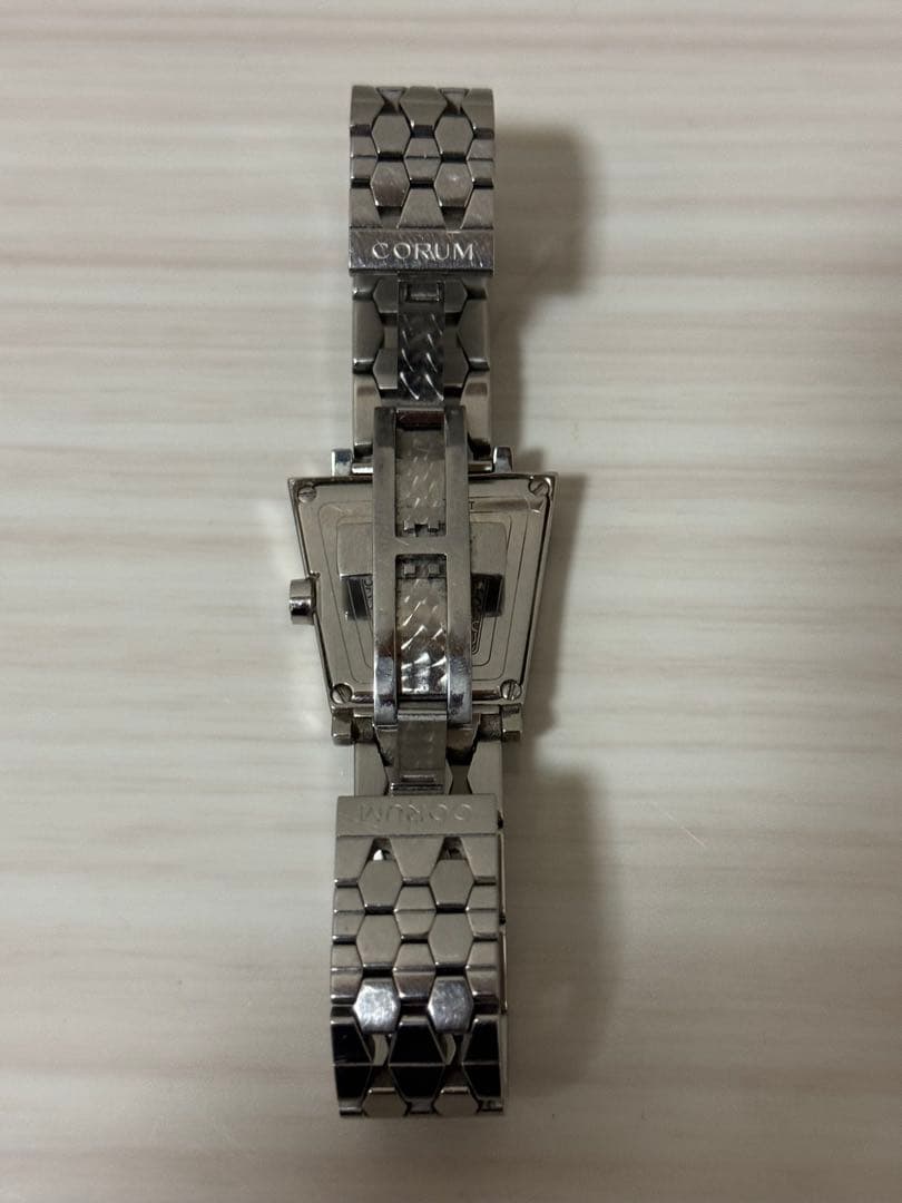 【年末年始割引】CORUM 105.404.20 腕時計