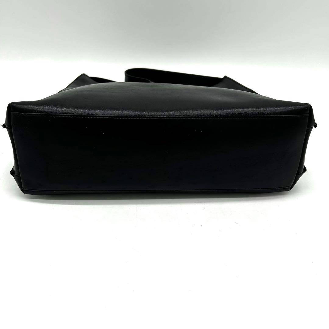 【美品】グッチ ワンショルダー バッグ 南京錠 シルバー金具 レザー 黒